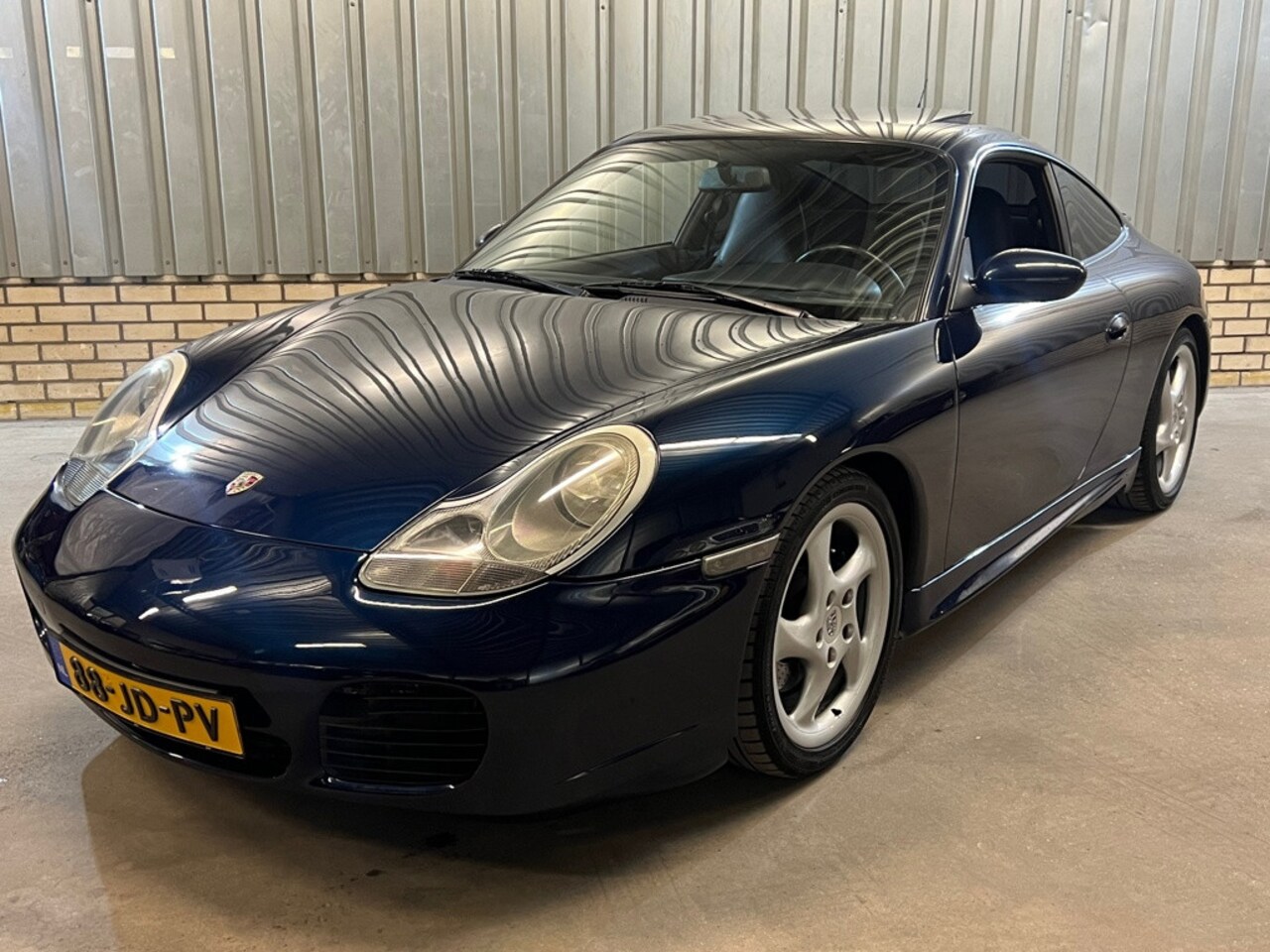 Porsche 911 - 3.4 Coupé Carrera TipTronic TOP ONDERHOUDEN & NWE APK - AutoWereld.nl