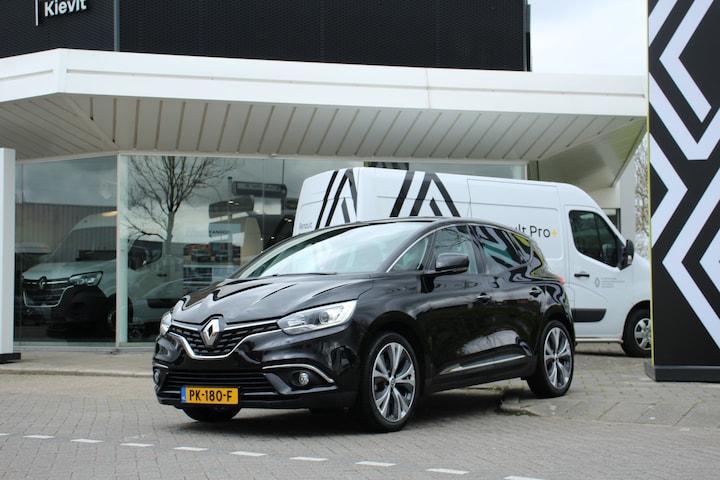 De eigenaar Museum plaats Renault Scénic Intens TCe, tweedehands Renault kopen op AutoWereld.nl