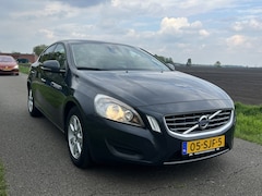 Volvo S60 - 1.6 T3 Kinetic / NAVI / ECC / CRUISE