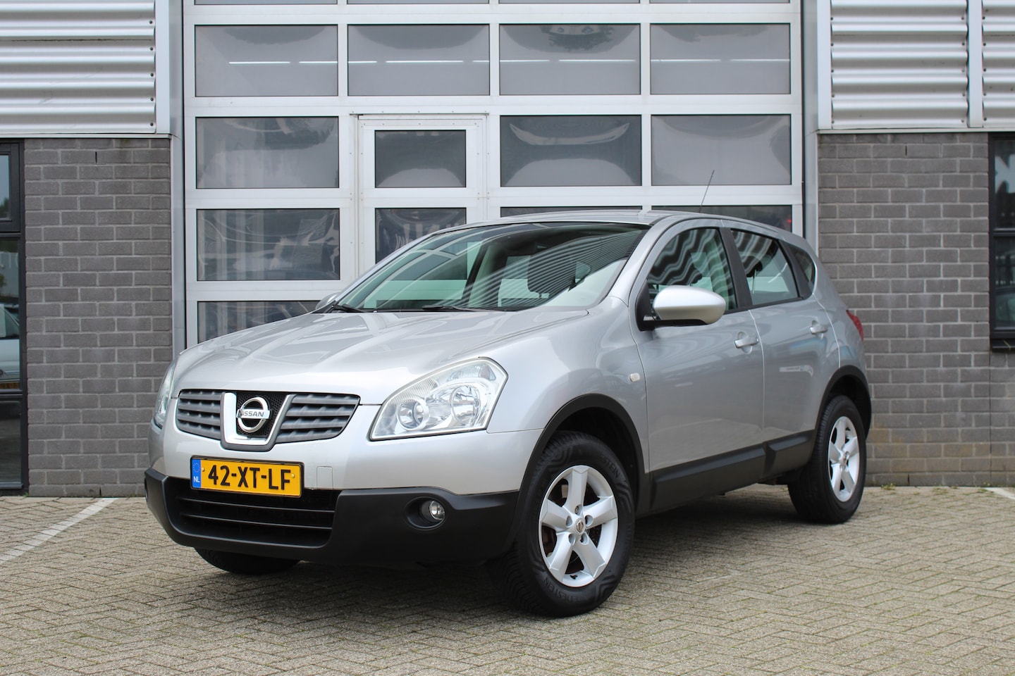 Nissan Qashqai - 1.6 Acenta / Climate / Cruise / PDC / N.A.P. - AutoWereld.nl