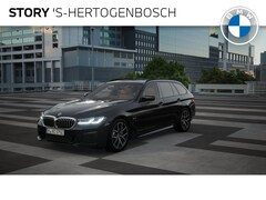 BMW 5-serie - 530e High Executive M Sport Automaat / M 50 Jahre uitvoering / Laserlight / Leder / Live C
