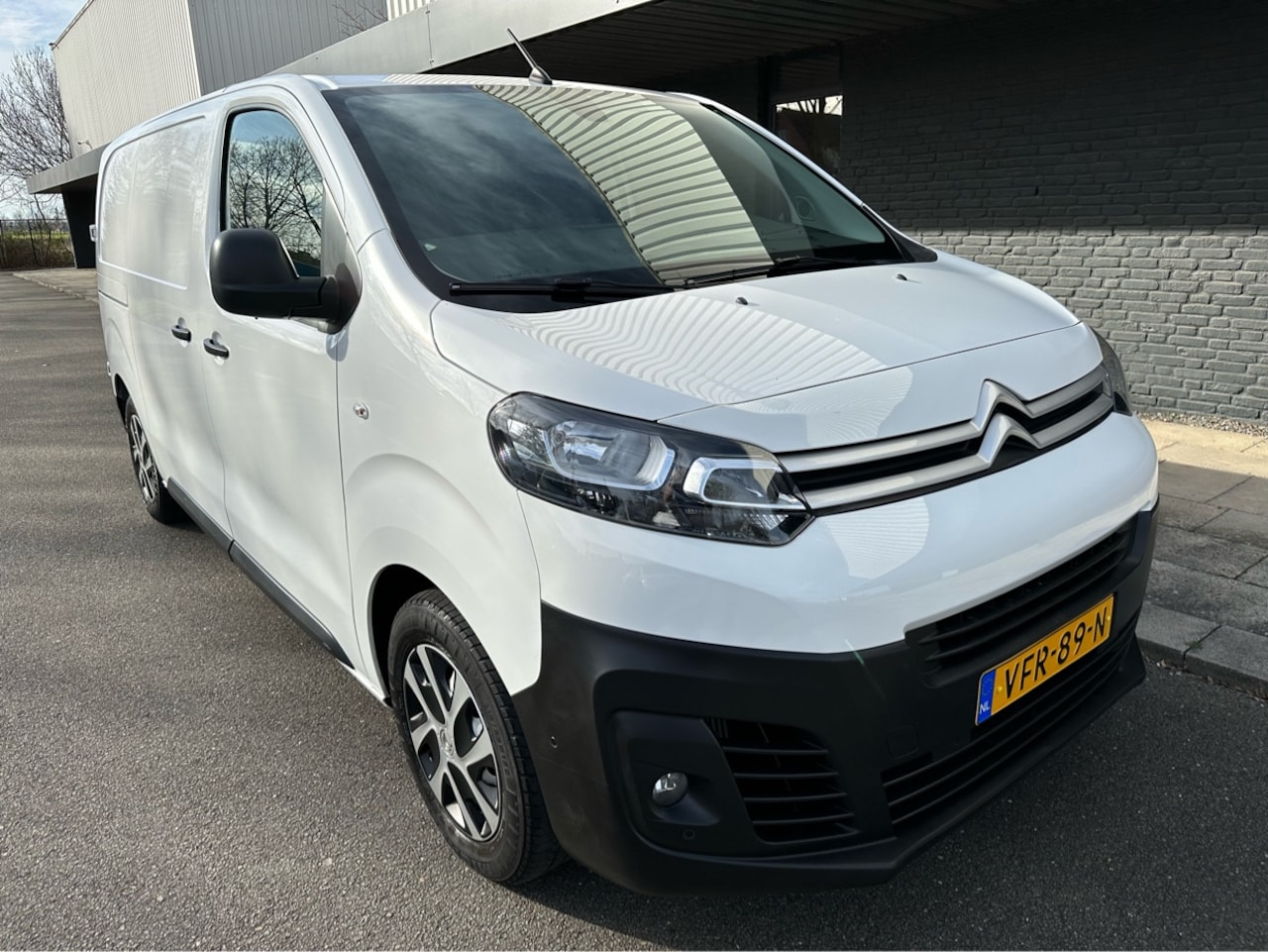 Citroën Jumpy - 2.0 BlueHDI Club 2300kg Trekvermogen! - AutoWereld.nl