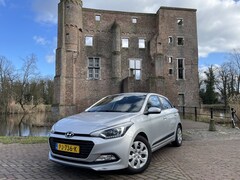 Hyundai i20 - 1.0 T-GDI Black Ed. Navi, Camera, etc
