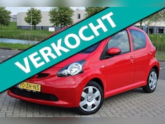 Toyota Aygo - 1.0-12V + 5 Deurs l Airco l Elek Pak