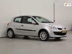 Renault Clio - 1.2-16V Collection | Airco | Nieuwe koppeling | Sportvelgen