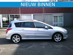 Peugeot 308 - 1.6 met airco 7 set