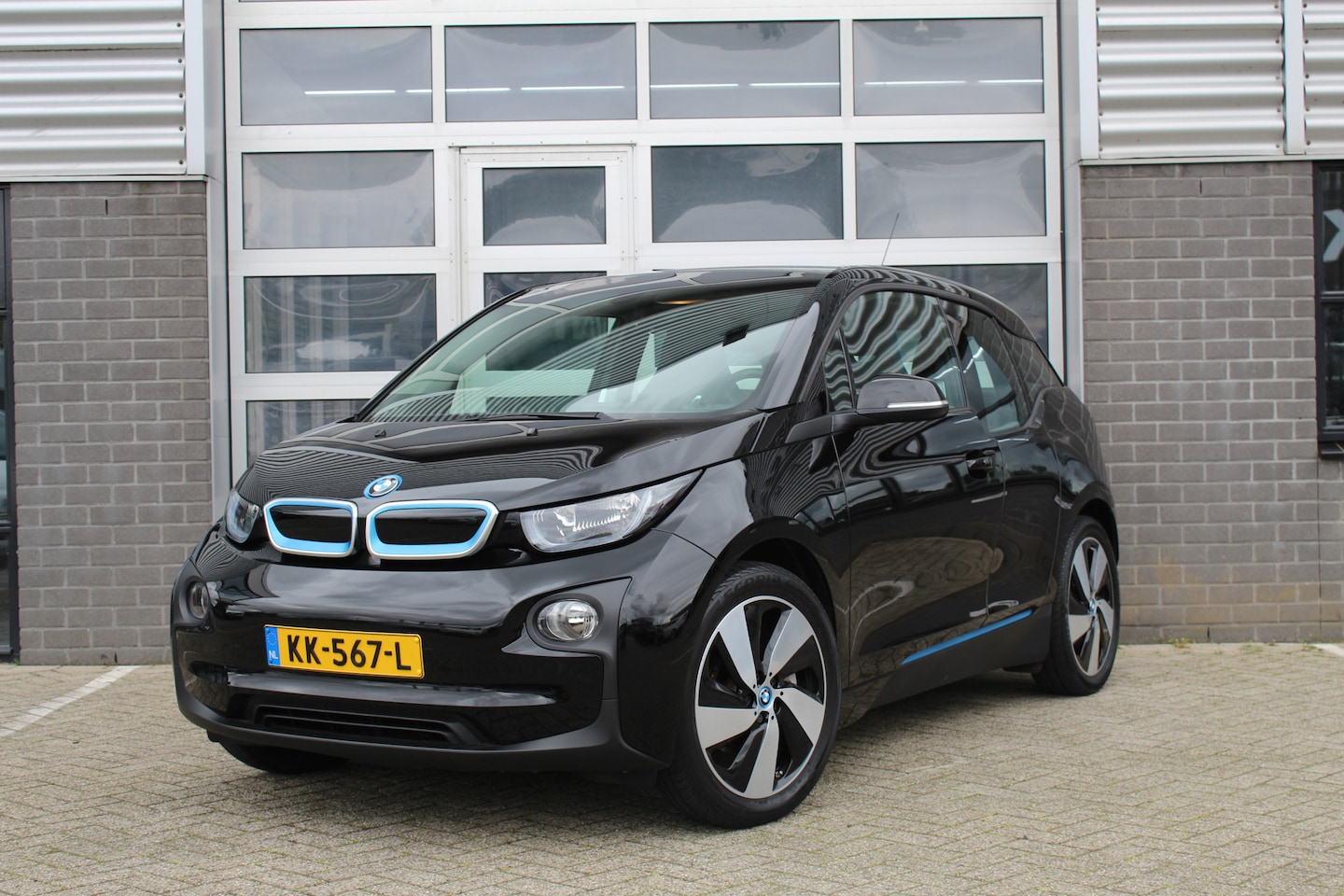 BMW i3 - Basis Comfort Advance 94Ah 33 kWh / Stoelverwarming / N.A.P. - AutoWereld.nl