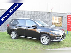 Mitsubishi Outlander - 2.4 PHEV Instyle Trekhaak/NAVIGATIE/CAMERA/ALCANTARA LEDER/STOELVW/PDC/ETC