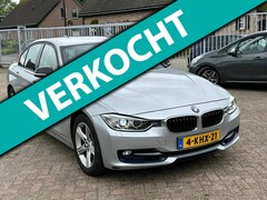BMW 3-serie - 320i Executive AUT /XENON /NAVI