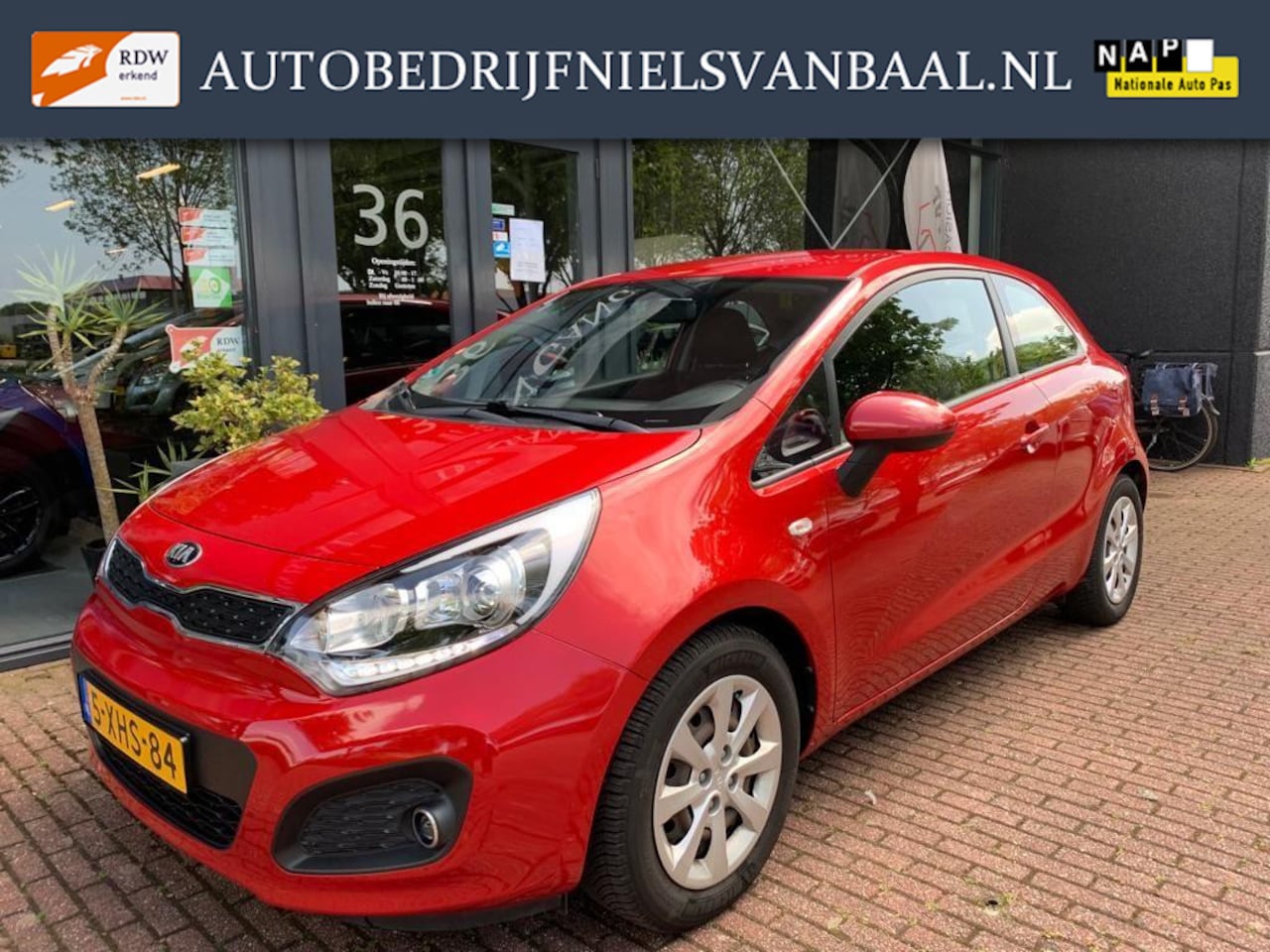 Kia Rio - 1.2CVVT BusinessLine Nieuwstaat/96Dkm/Airco/Trekhaak - AutoWereld.nl