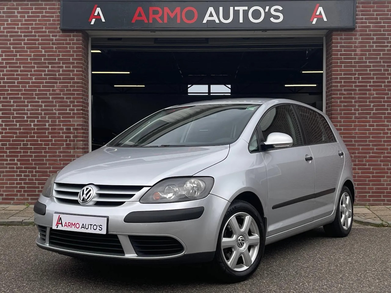 Volkswagen Golf - 1.4 Trendline | Airco | Navi | Rijklaar - AutoWereld.nl