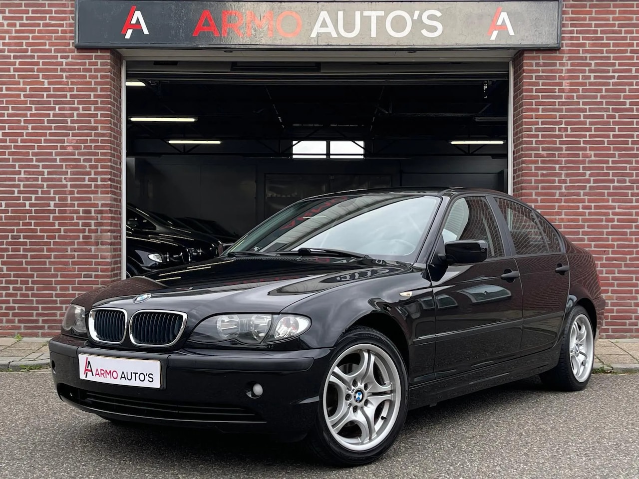 BMW 3-serie - 316I Black&Silver ll | Airco | Navi | Rijklaar - AutoWereld.nl