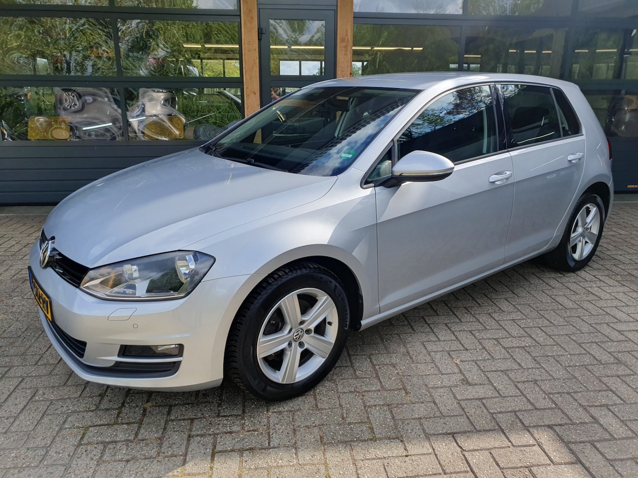 Volkswagen Golf - 1.2 TSI Comfortline *STOEL VER W *CLIMA *NIEUWSTAAT * - AutoWereld.nl