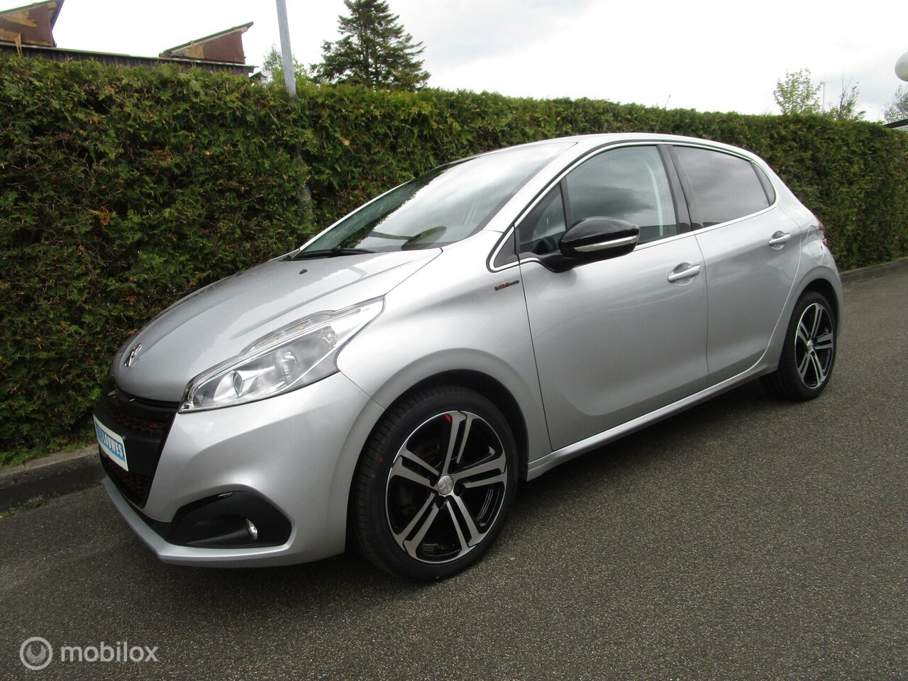 Peugeot 208 - 1.2 110 PK GT-Line - 5-Deurs - AutoWereld.nl