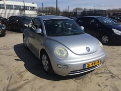 Volkswagen New Beetle - 2.0 Highline