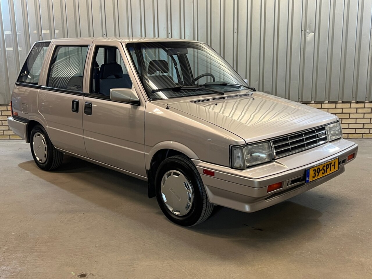 nissan-prairie-2-0-automaat-4-wd-sgl-89-000km-werkelijk-uniek-apk-05-2025.jpg