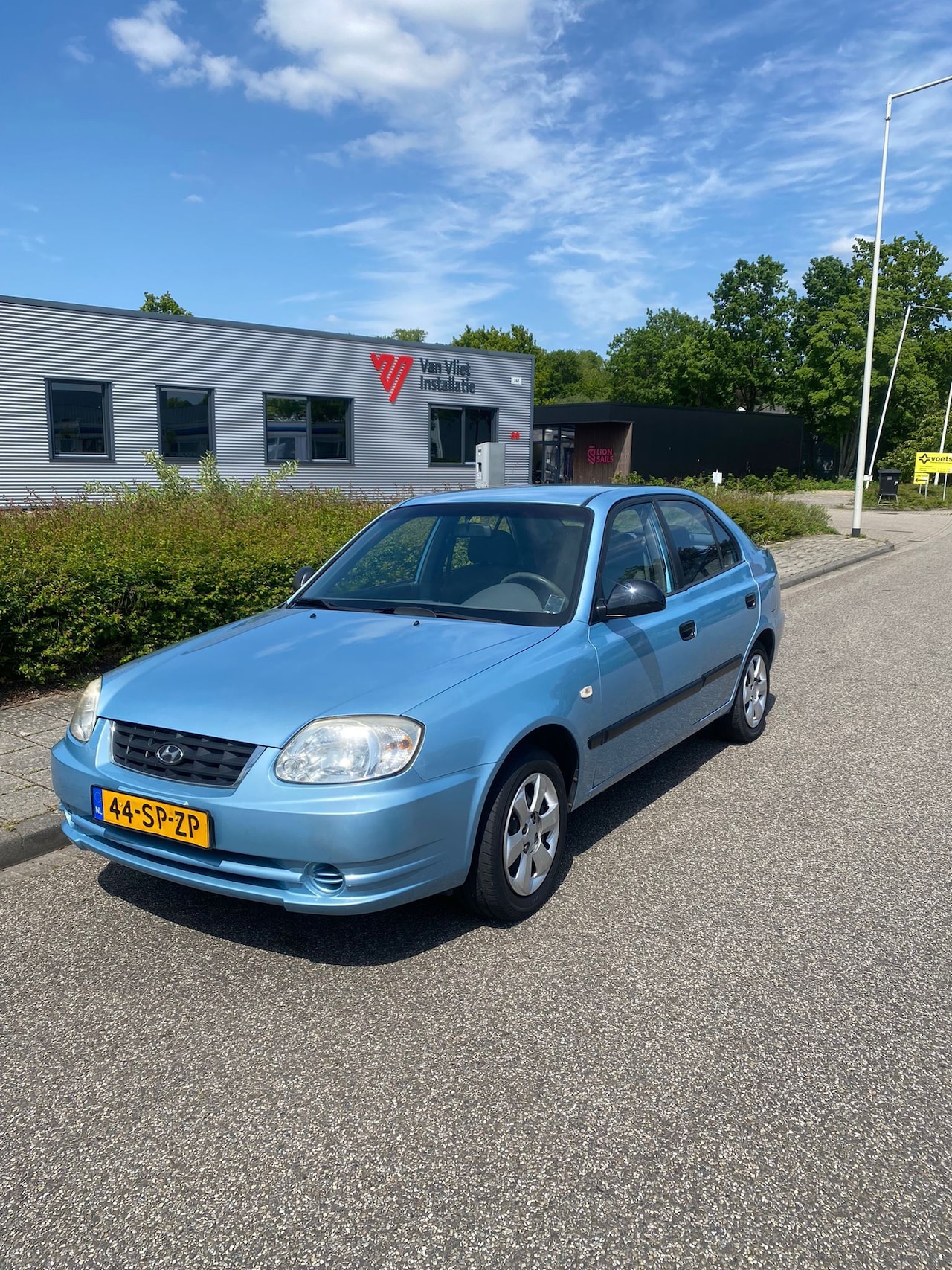 Hyundai Accent - 1.3i Active Young 5-deurs AIRCO - AutoWereld.nl