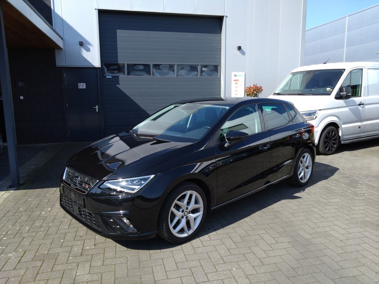 Seat Ibiza - 1.0 TSI FR Business Intense - AutoWereld.nl