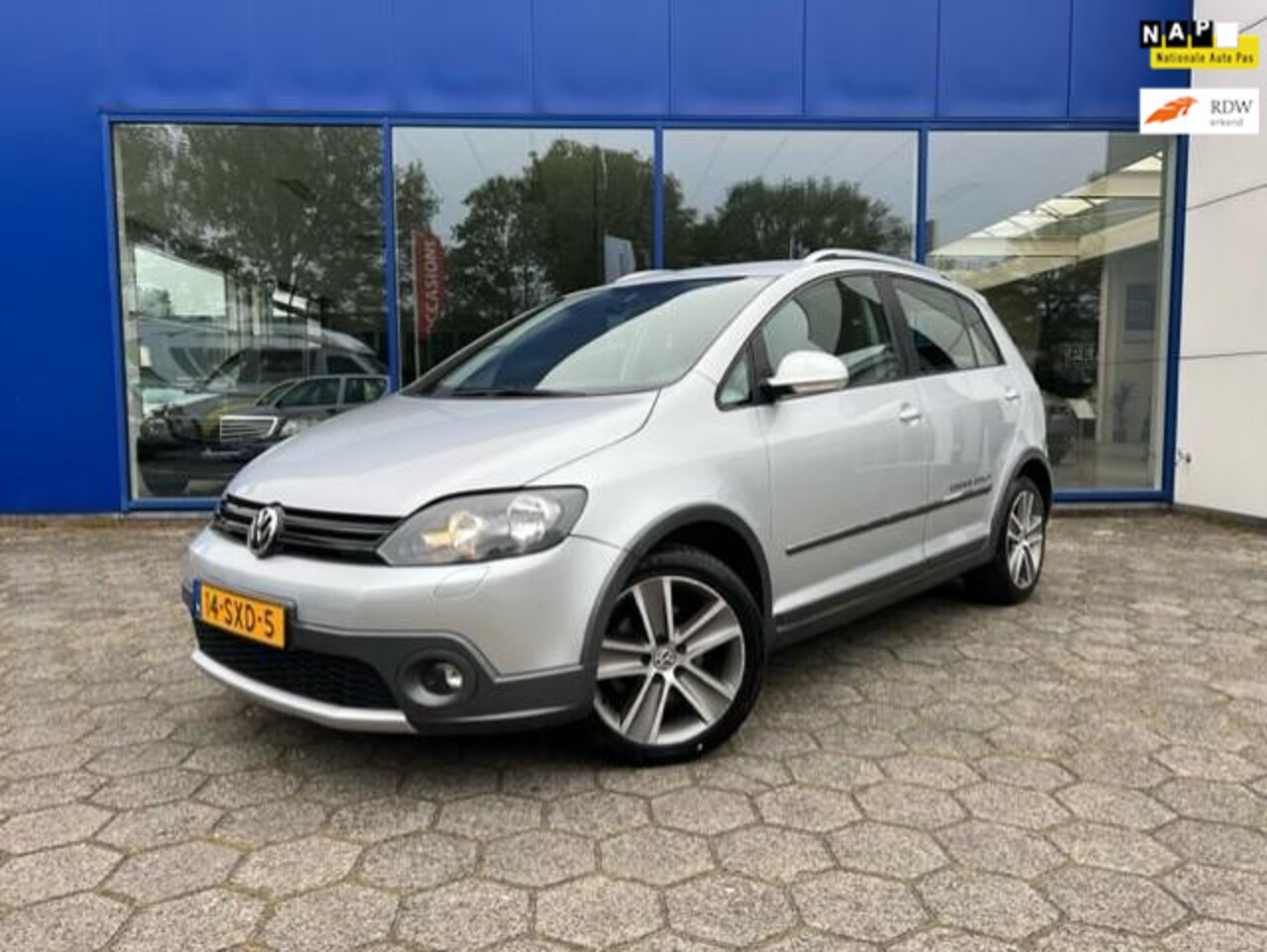 Volkswagen Golf - 1.4 TSI Cross Navi/PDC/LMV - AutoWereld.nl