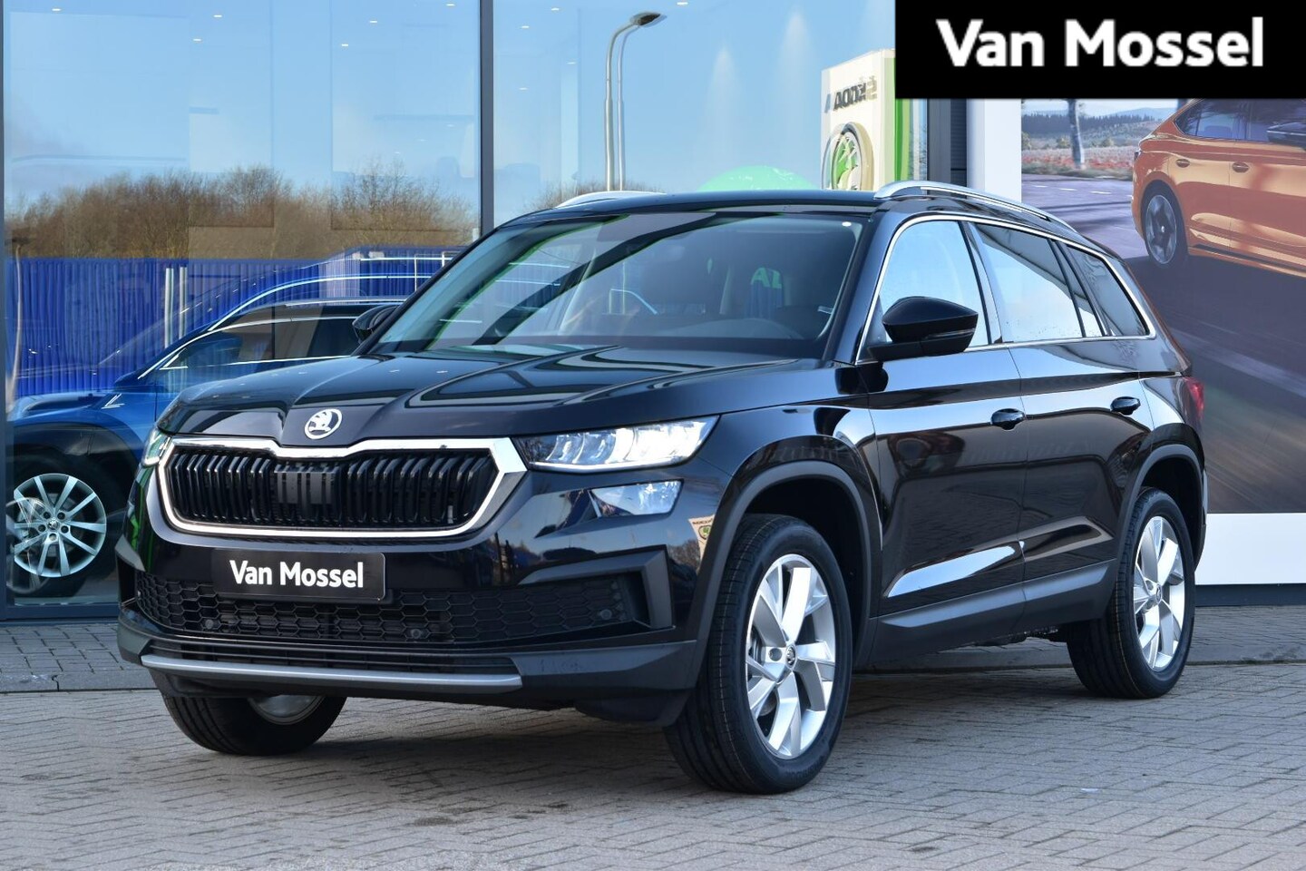 Skoda Kodiaq - 1.5 TSI Business Edition Navigatie Pakket | 19 Inch Velgen | Sunset | Metallic | Nu € 4690 - AutoWereld.nl