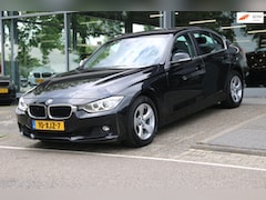 BMW 3-serie - 320i High Executive