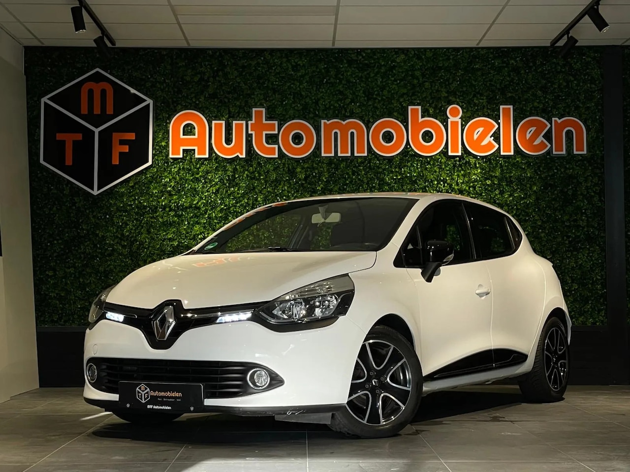 Renault Clio - 1.2-16V Dynamique 1.2 16V Dynamique - AutoWereld.nl