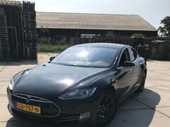 Tesla Model S - 85