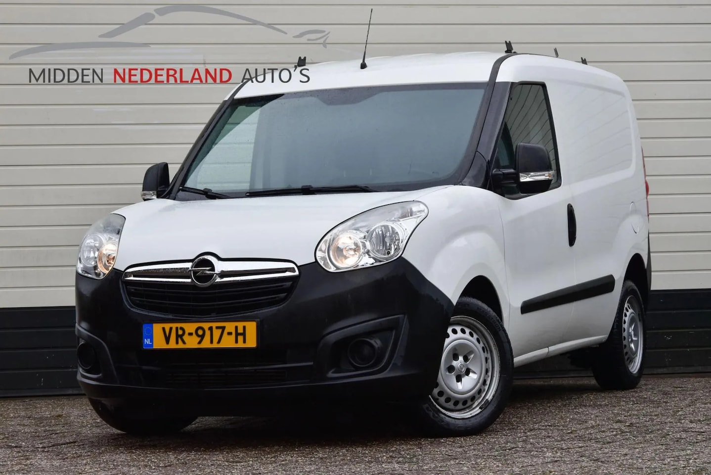 Opel Combo - * NAP PAS * DAK DRAGERS * PARKEER SENS * TREKHAAK * CRUISE CONTROLE * - AutoWereld.nl