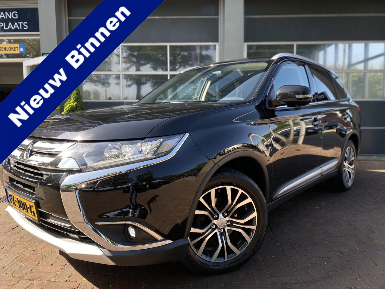Mitsubishi Outlander - 2.0 Connect Prob Bj 2017 Km 109.000 Dealer onderhouden 150pk 1e eigenaar !! - AutoWereld.nl