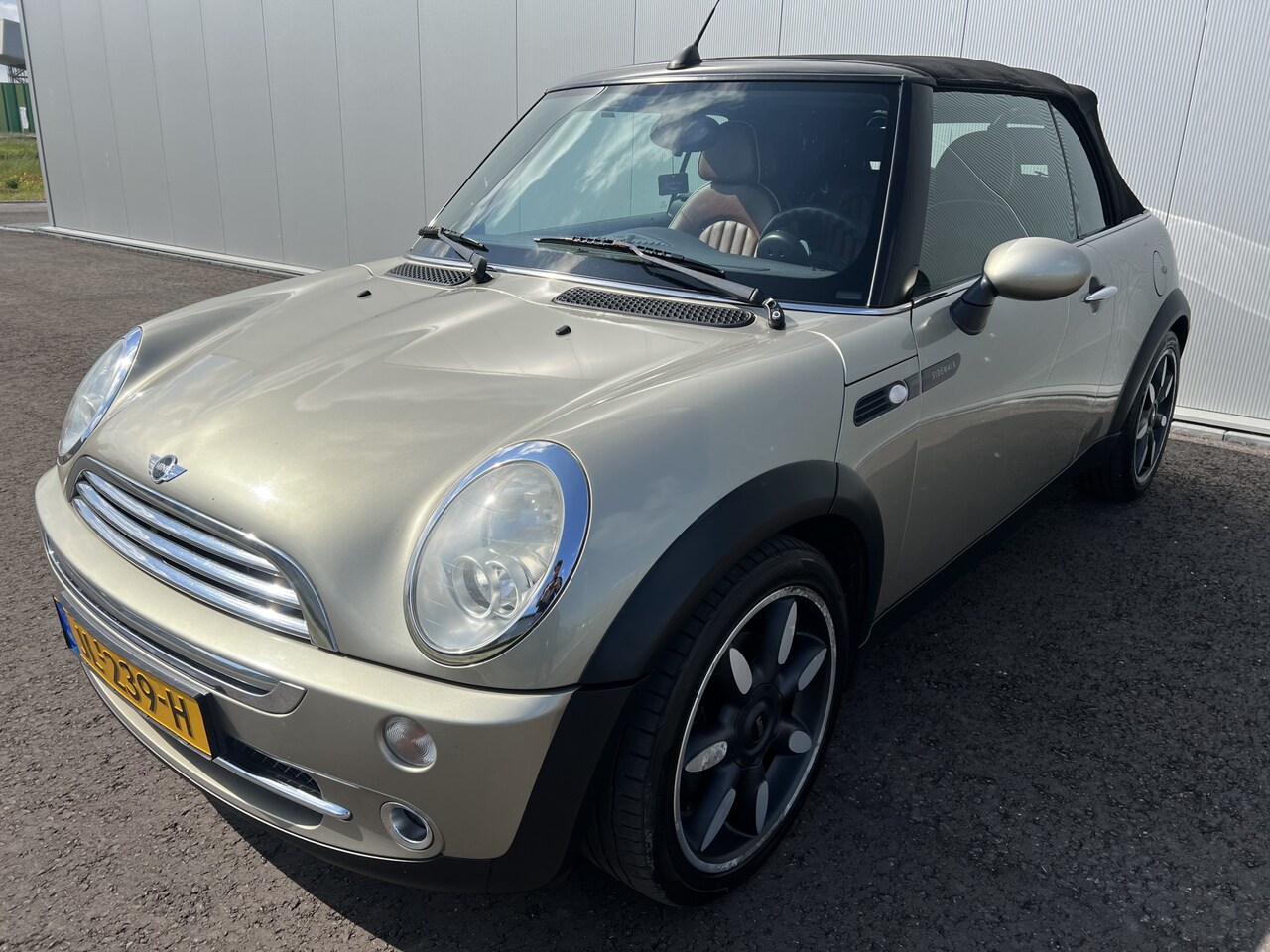 MINI Cabrio - 1.6 Cooper Pepper 1.6 Cooper Pepper - AutoWereld.nl