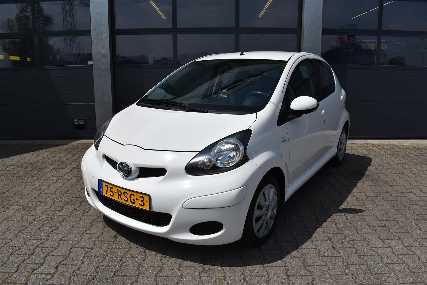 Toyota Aygo - 1.0 VVT-i 68pk Comfort Navigator - AutoWereld.nl