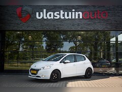 Peugeot 208 - 1.2 VTi Envy , Cruise control,