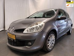 Renault Clio - 1.2-16V Collection - Rechter Front Schade