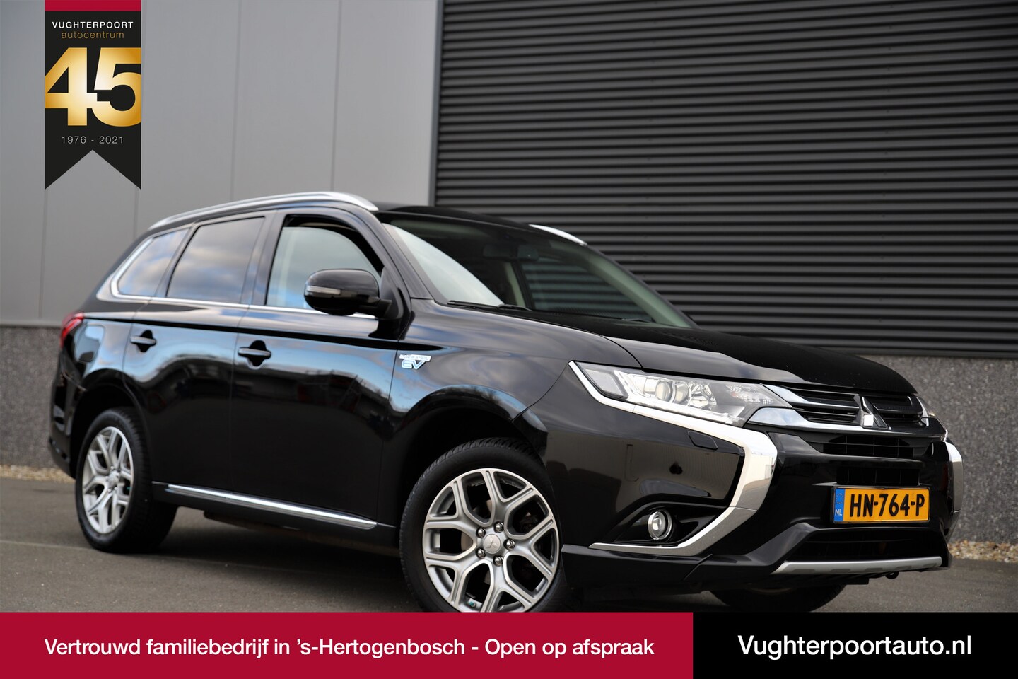 Mitsubishi Outlander - 2.0 PHEV 4WD Platinum /LED/Camera/Trekhaak/18" - AutoWereld.nl
