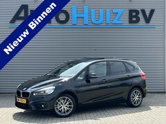 BMW 2-serie Active Tourer - 218i 136 PK Executive LED Trekhaak Panoramadak 17 Inch PDC Stoelverwarming Navigatie