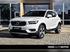 Volvo XC40 - T2 129pk Automaat Momentum Business | Park assist | Climate