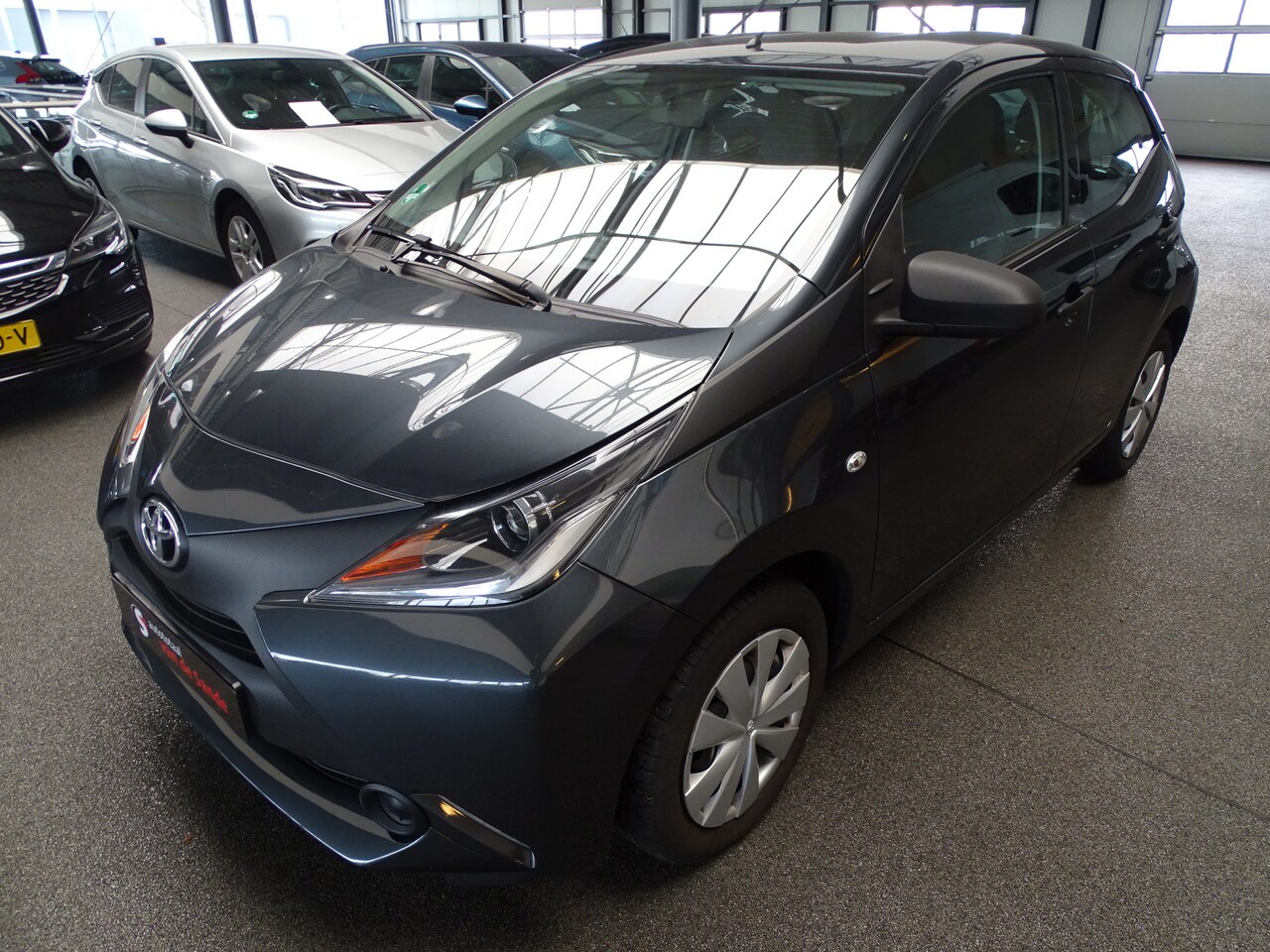 Toyota Aygo - 1.0 VVT-i x-fun 1.0 VVT-i x-fun - AutoWereld.nl