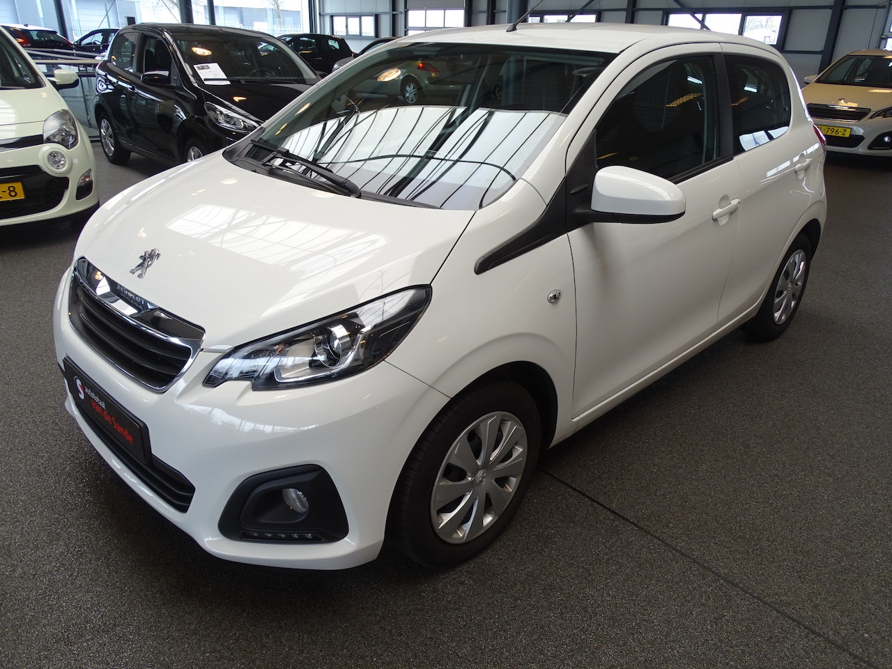 Peugeot 108 - 1.0 e-VTi Active 1.0 e-VTi Active - AutoWereld.nl