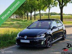 Volkswagen Golf - 2.0 TSI 7.5 GTI DSG Performance PANO VIRTUAL VOL OPTIES
