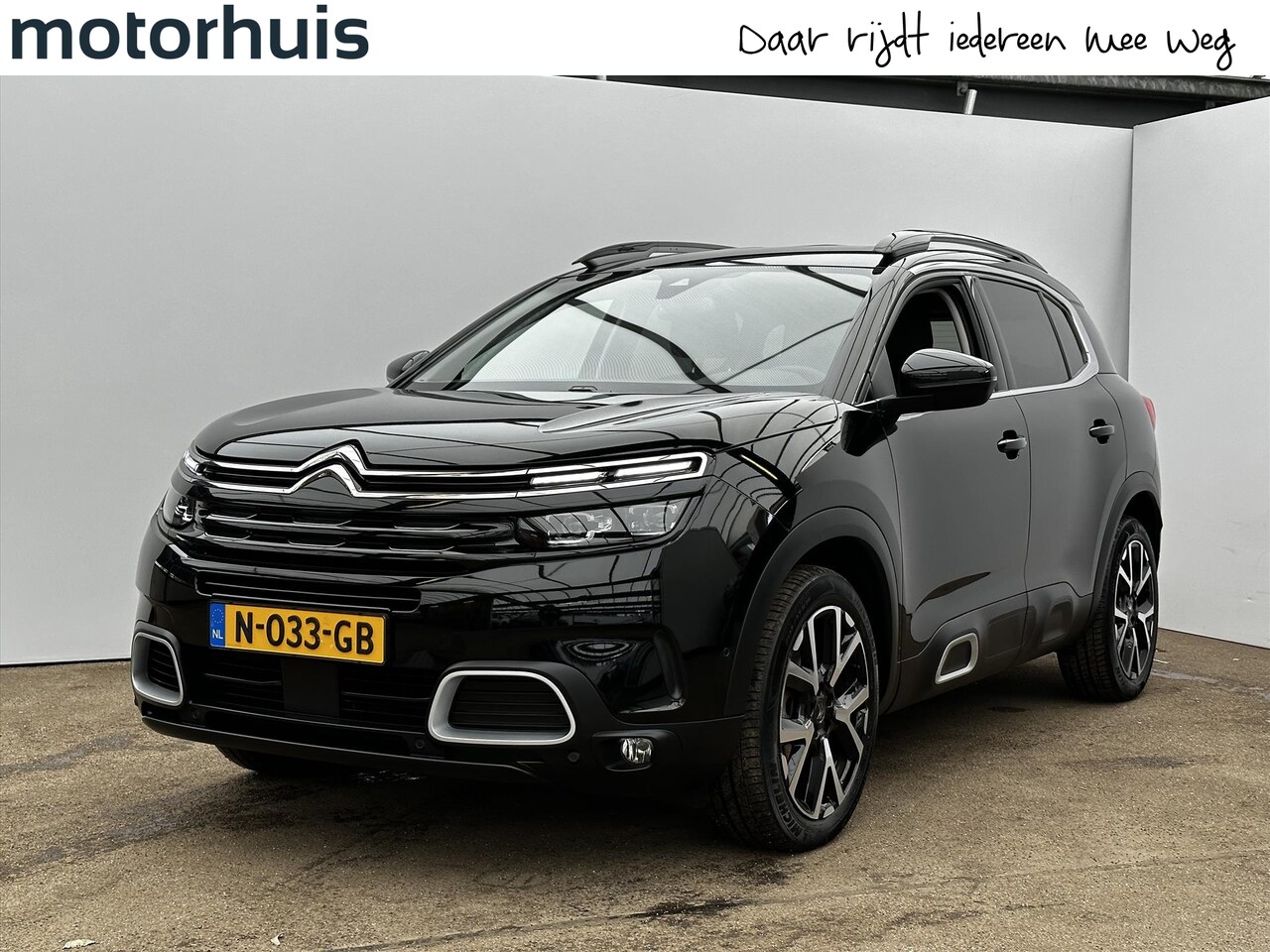Citroën C5 Aircross - 1.2 PureTech 130pk S&S Shine / APPLE CARPLAY / CAMERA - AutoWereld.nl
