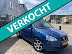 Volkswagen Polo - 1.2 Trendline Airco, CV, NAP, Radio/cd/DAB enzv