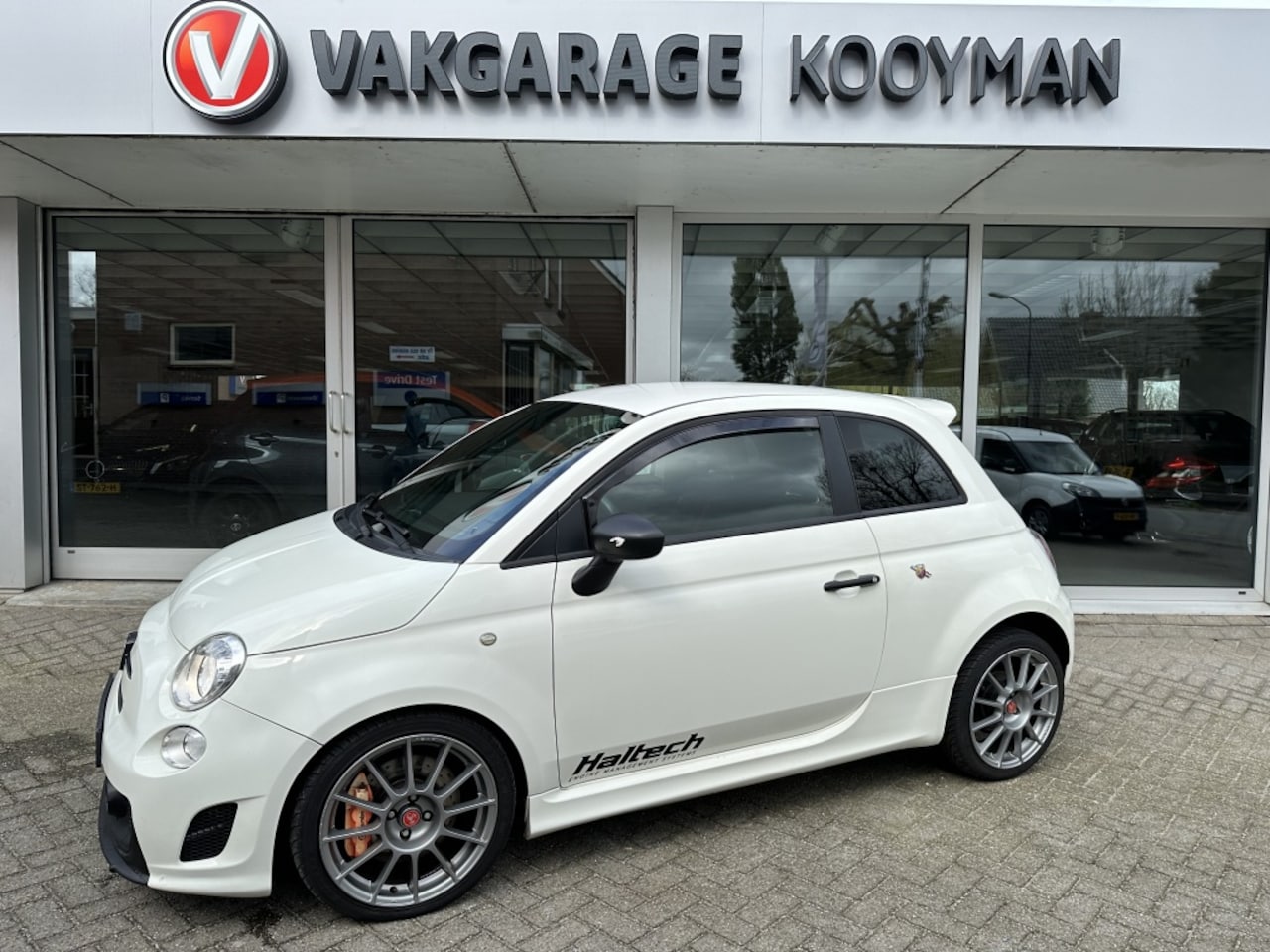 Abarth 595 - 1.4-16V Abarth | 272 pk!!!! | Bombardone 2.0 exhaust | - AutoWereld.nl