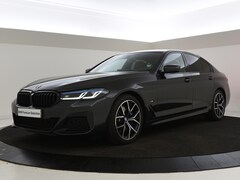 BMW 5-serie - 520i Business Edition Plus | M-Sport | Apple Carplay | Stoelverwarming | 20 Inch | Laserli