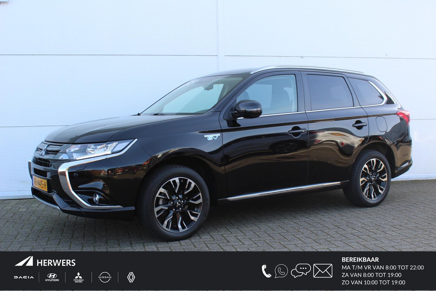 Mitsubishi Outlander - 2.0 PHEV Premium / TREKHAAK 1500 KG / CLIMA / CRUISE / USB / BLUETOOTH / CAMERA / PDC ACHT - AutoWereld.nl