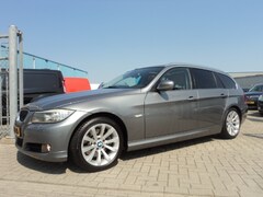 BMW 3-serie Touring - (e91) 330d 245pk Aut. Luxury Line Leder/panodak
