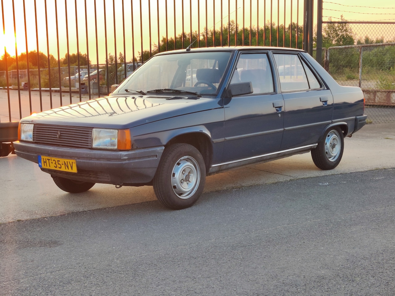 renault-9-r-9-gtc.jpg