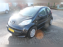 Peugeot 107 - 1.0-12V XS