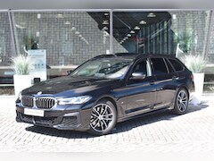 BMW 5-serie Touring - 530i 252 pk M Sport High Executive Automaat / Trekhaak afneembaar / Panoramadak / Laserlig