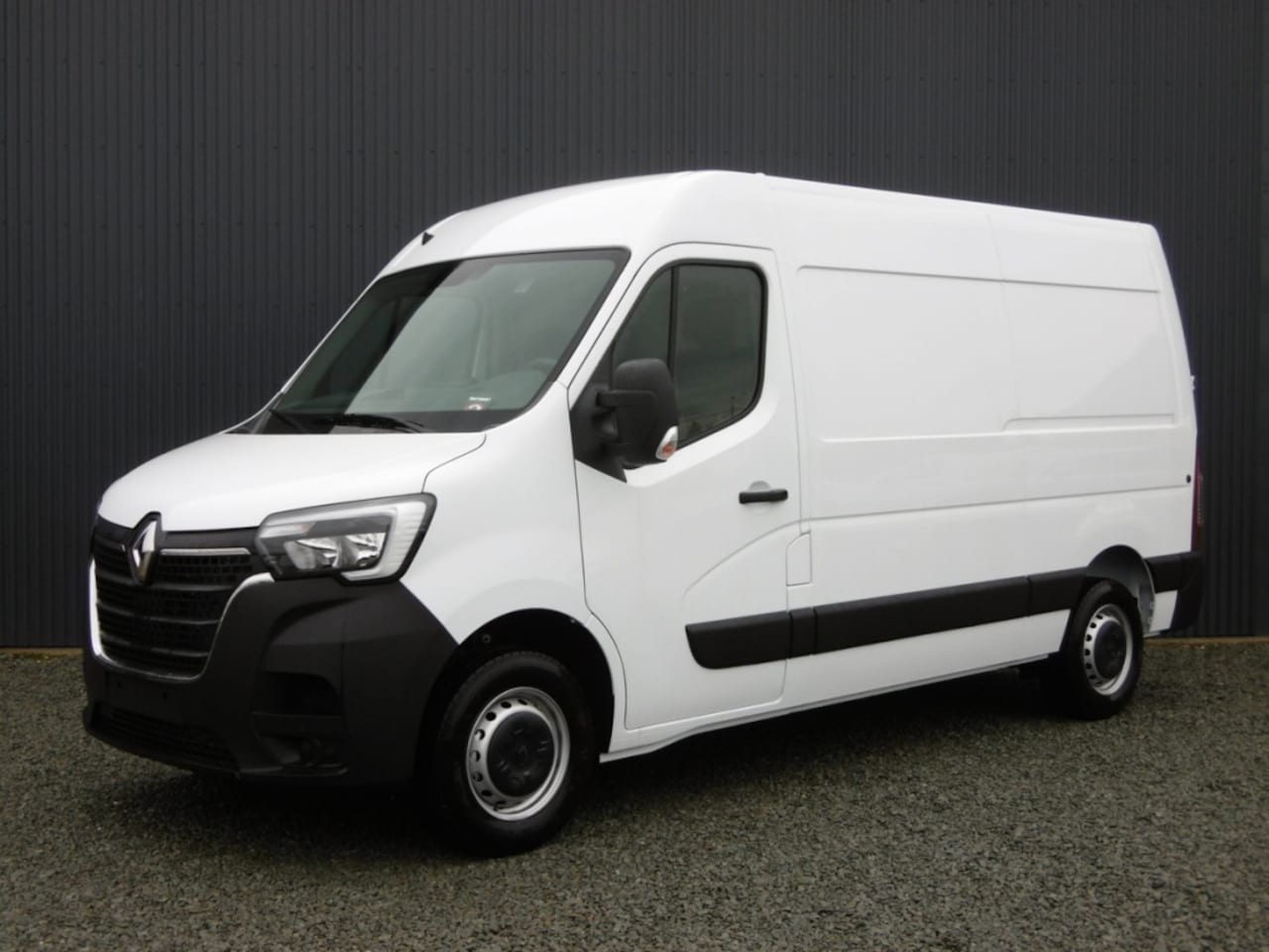 Renault Master - T35 2.3dCi L2H2 Comfort | 150pk - AutoWereld.nl