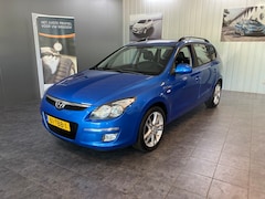 Hyundai i30 CW - 1.6i i-Motion Business Climate control, Parkeersensoren